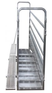 Cattle Ramp with Walkway